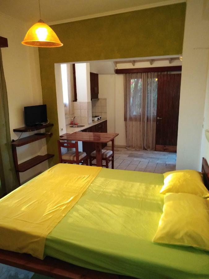 Apartment Victoria Агиос Георгиос Екстериор снимка
